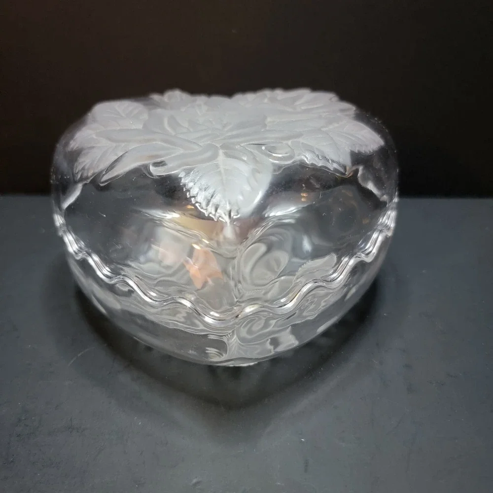 Vintage Studio Nova Etched 3D Rose Crystal  Heart Trinket Box